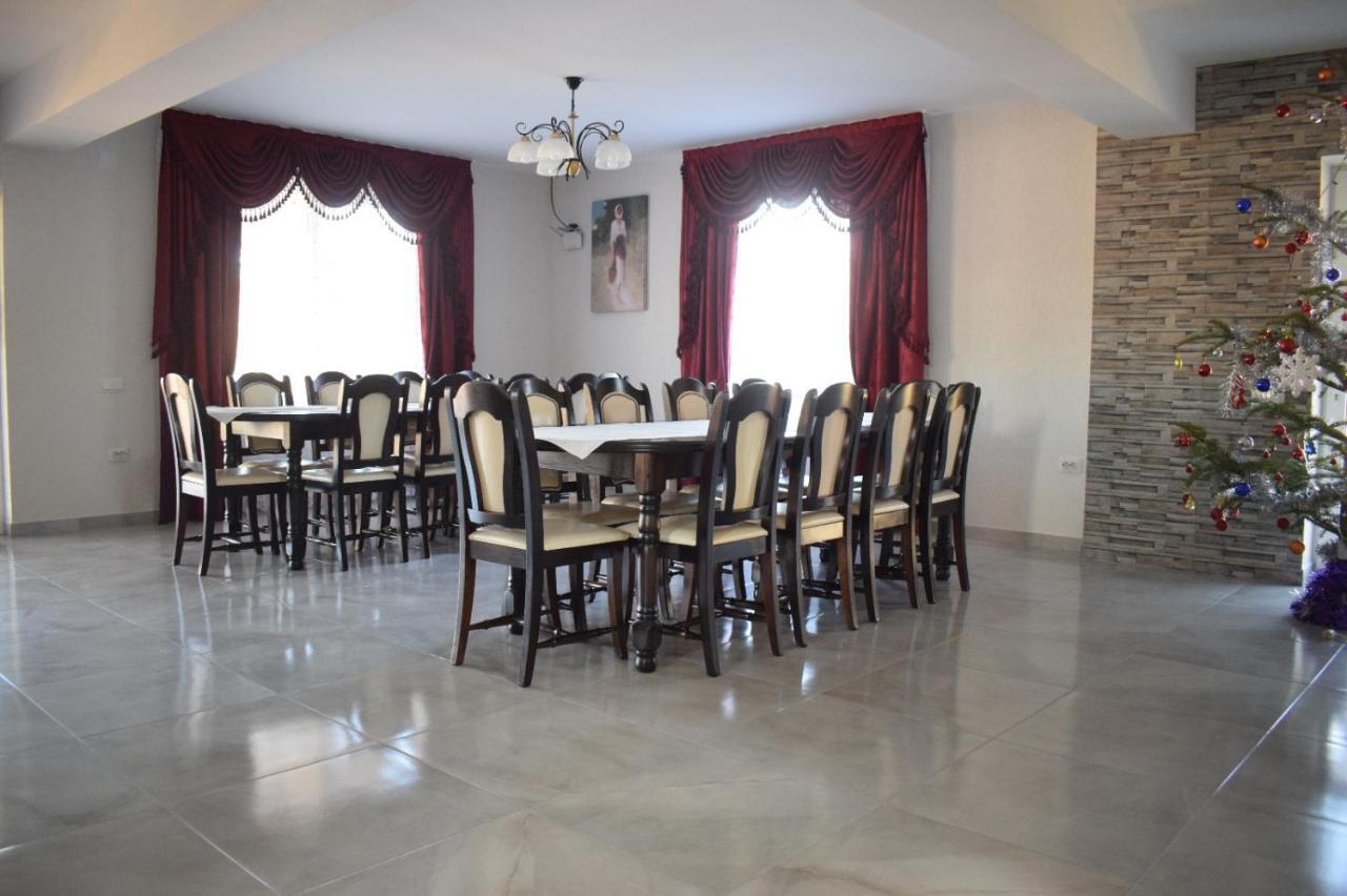 Отель Casa Dumitru Cerasu Экстерьер фото